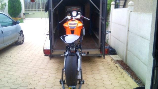 U10 I083