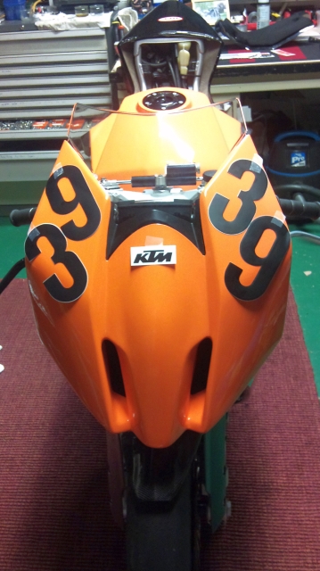 U10 Y054