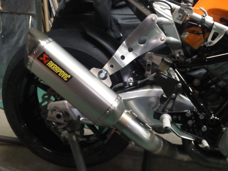 Akra038