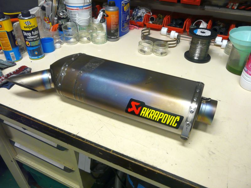 akra022