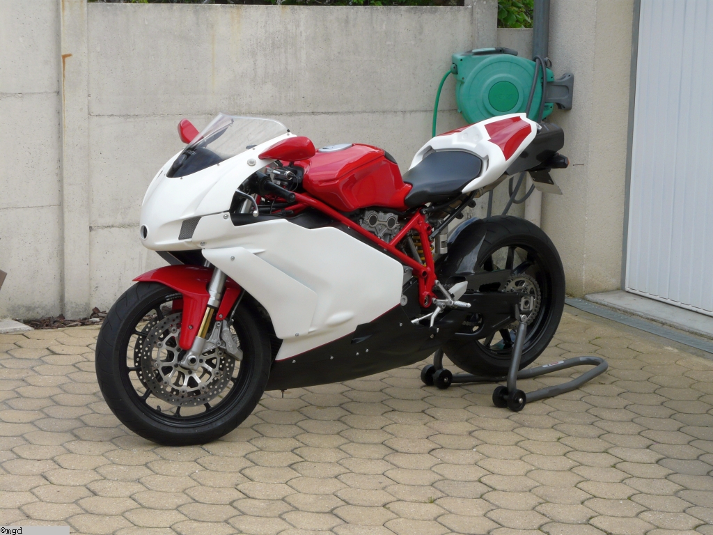 999 Poly 061
