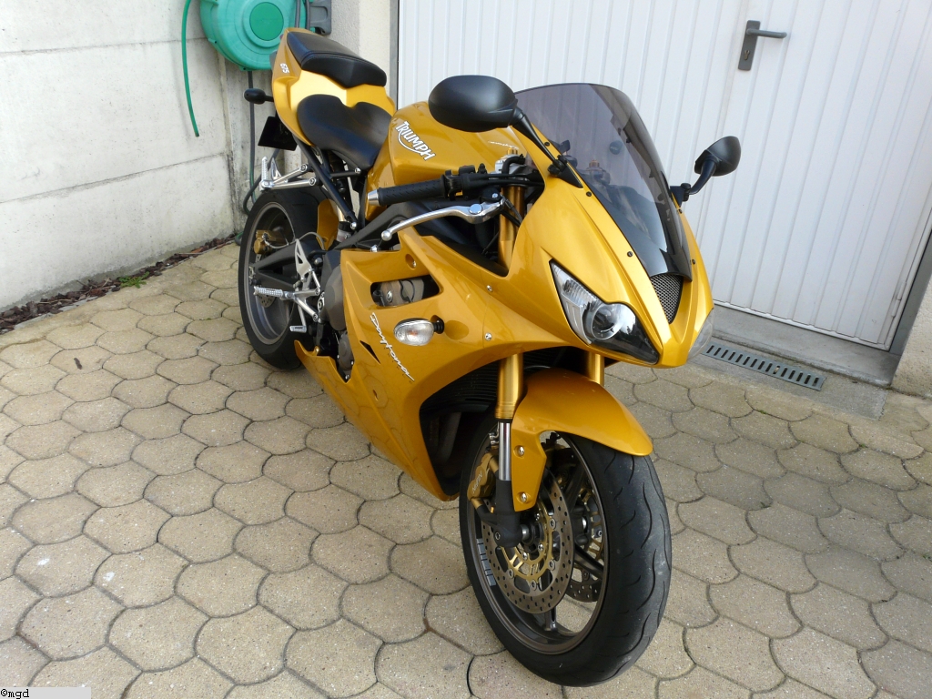 Triumph 008